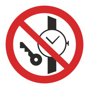 Знак  P-27«Запрещается иметь при (на) себе металлические предметы (часы и т.п.)»_07320